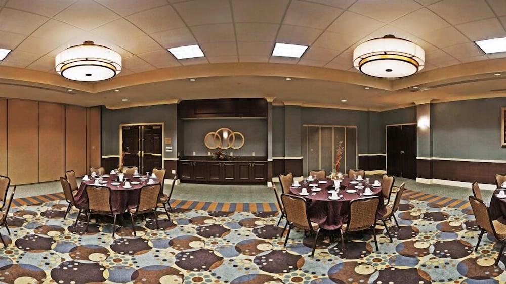 Hilton Garden Inn Omaha East/Council Bluffs Zewnętrze zdjęcie